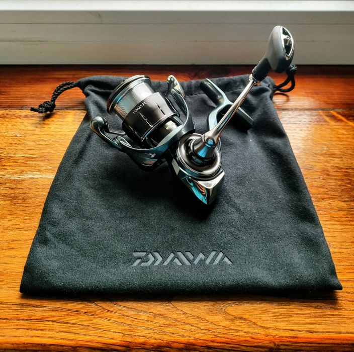 Daiwa Luvias 24 PC LT2500 спінінгова катушка дайва лувіас
