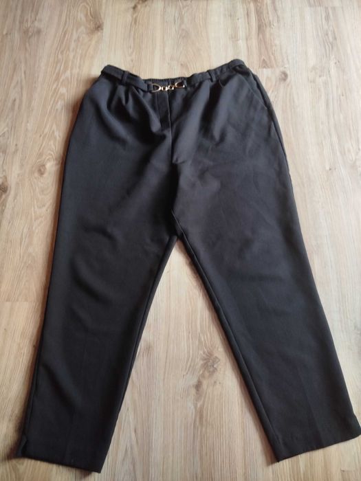 Spodnie damskie eleganckie plus size Lipsy London