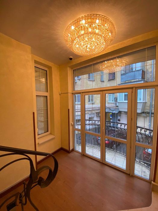 Офисное Здание 1660м.кв.Саксаганского.Печерск.Цена Обсуждается.БЕЗ%