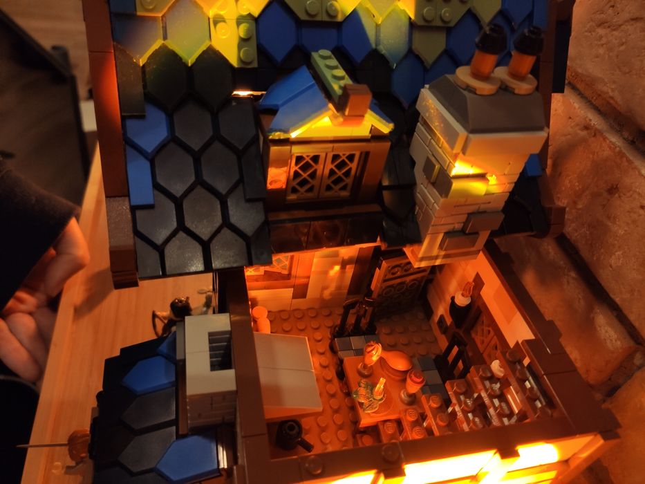 LEGO Ideas 21325 Średniowieczna Kuźnia – komplet z podświetleniem LED