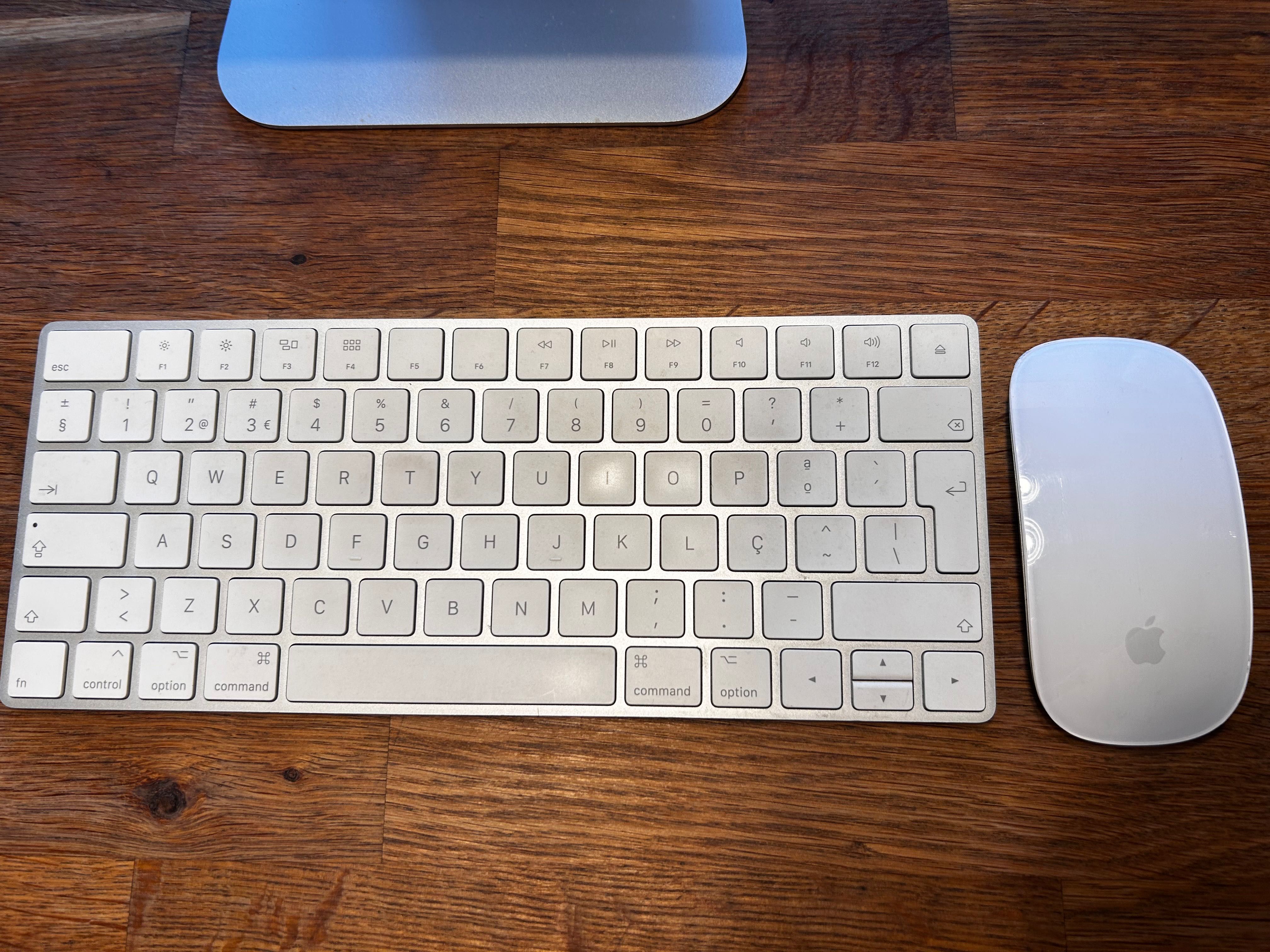 Apple iMac 21.5” Modelo A1418 (comprado novo em 2020)