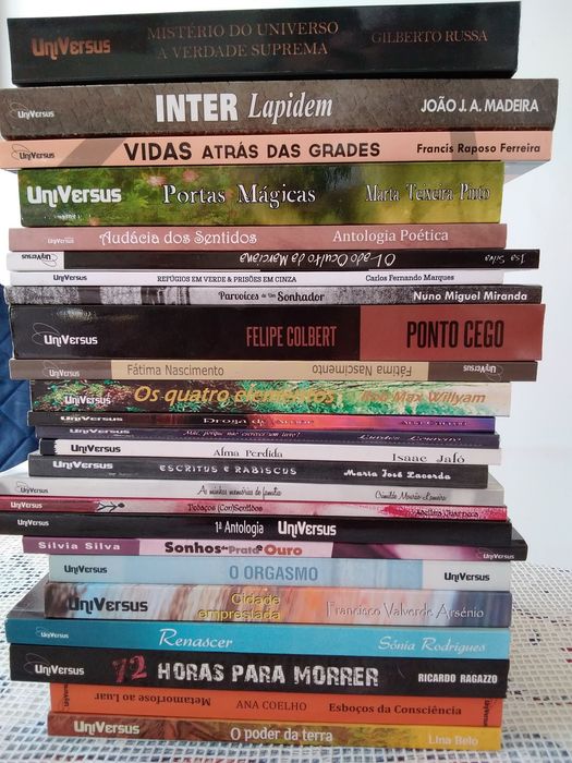 Lote 25 Livros UniVersus