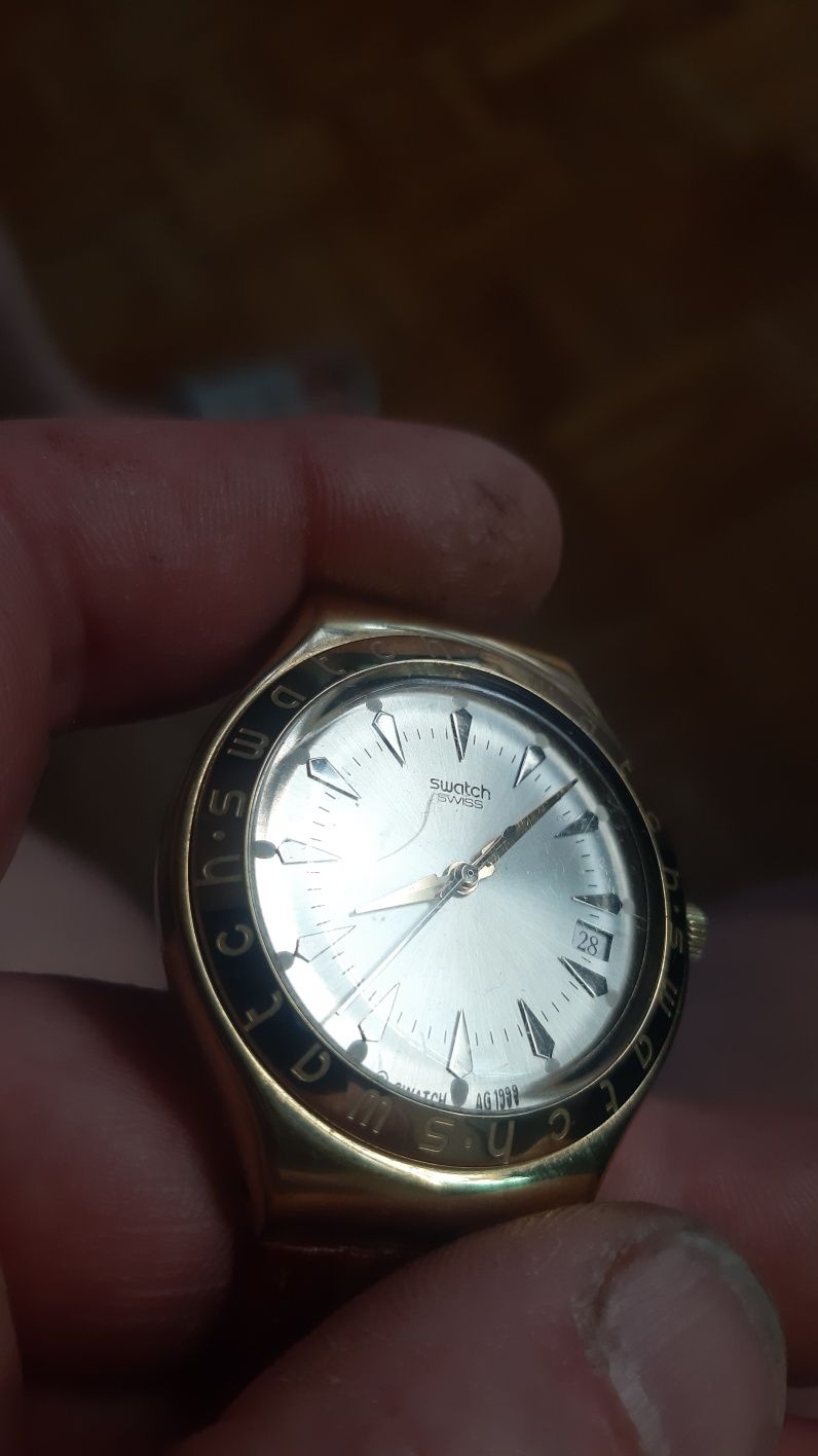 Наручные часв Swatch позолота