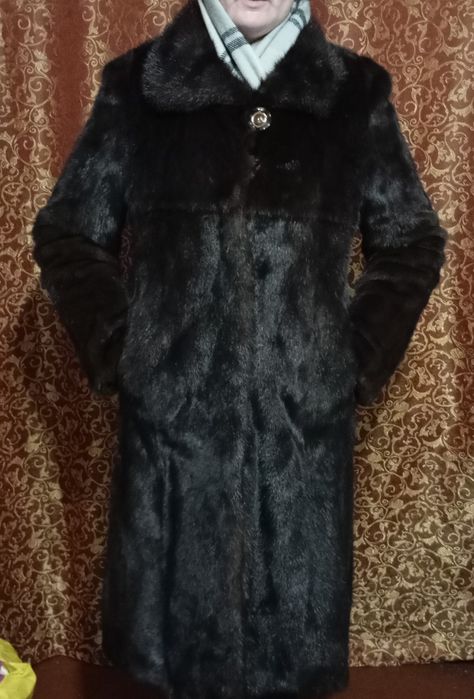 Продам норковую шубу.