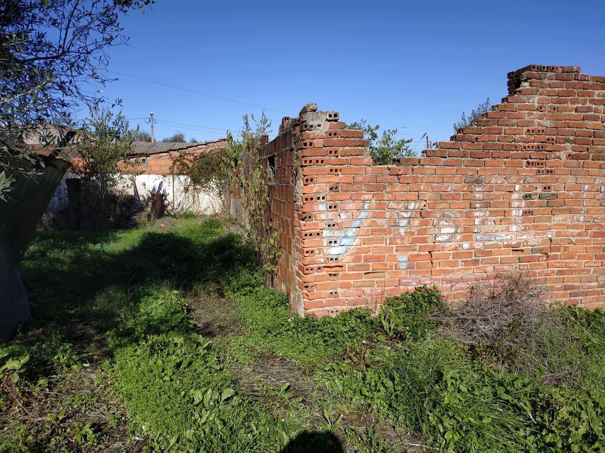 Casa antiga, junto ao Entroncamento