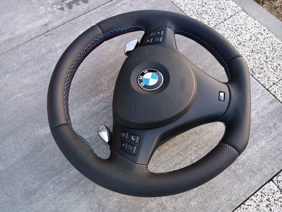 Kierownica Mpakiet z łopatkami BMW E90 E91 E92 E93 E81 E87 E88 E82 X1