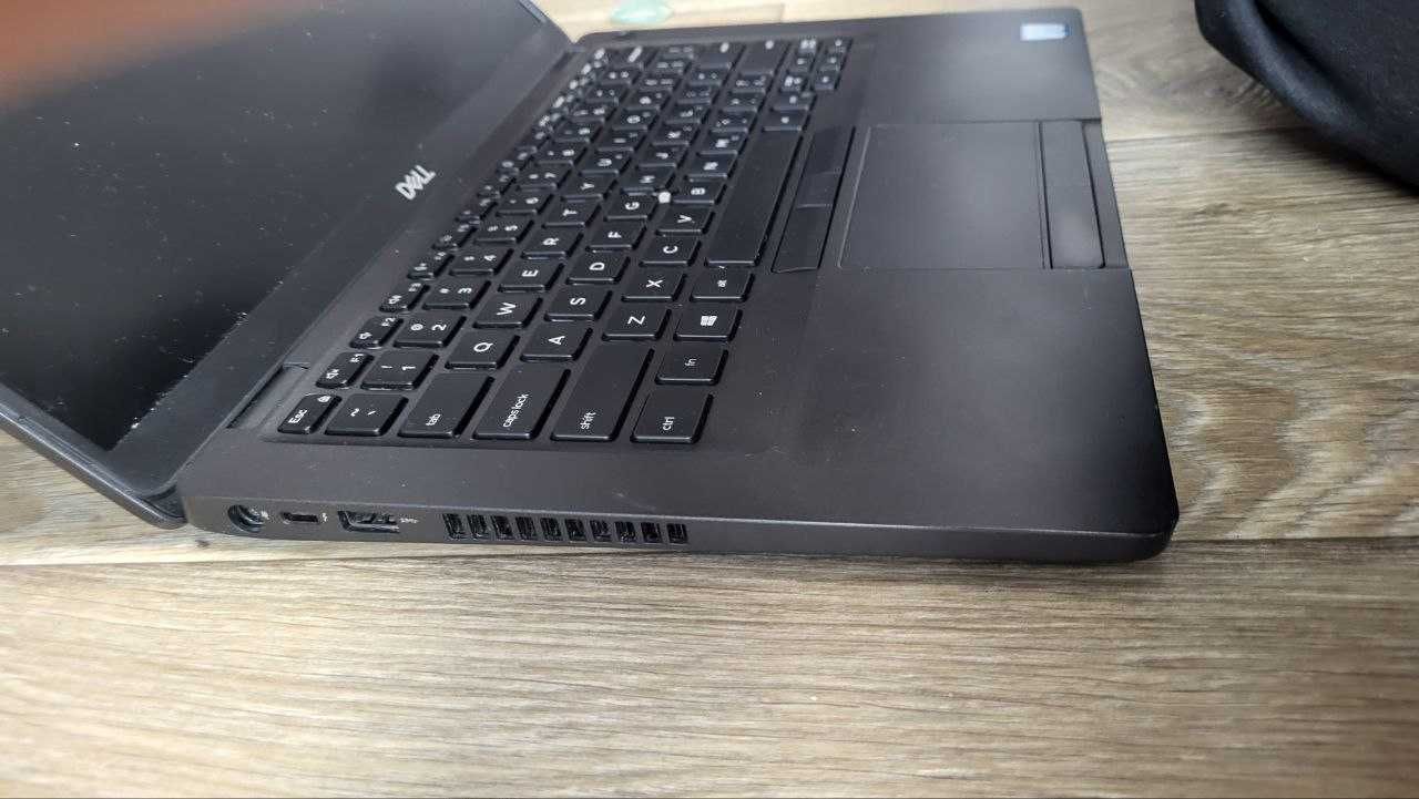 Ноутбук  Dell Latitude 5400 i5 8265u/intell hd /8gb ddr4 /ssd m2 128gb