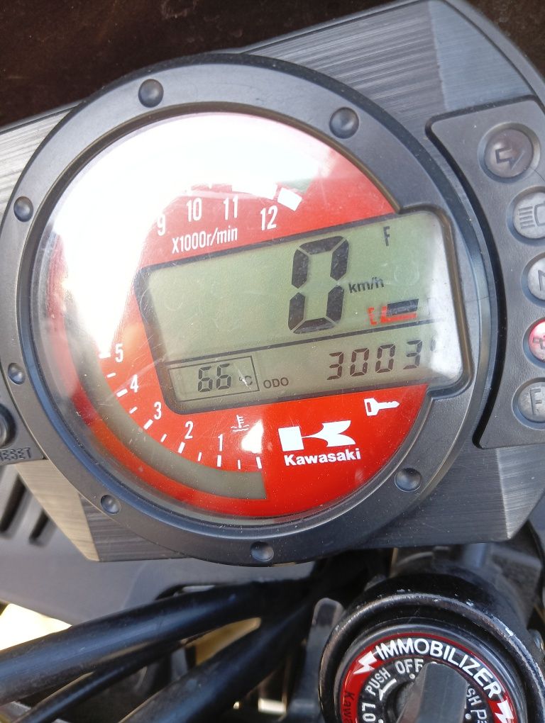 Kawasaki Z1000 niski przebieg