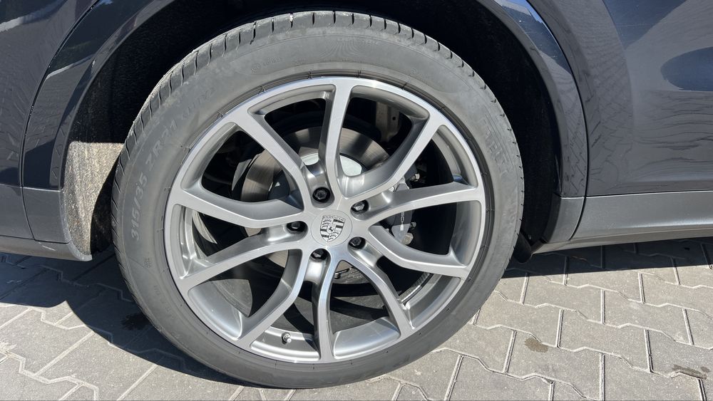 продам Porsche Cayenne