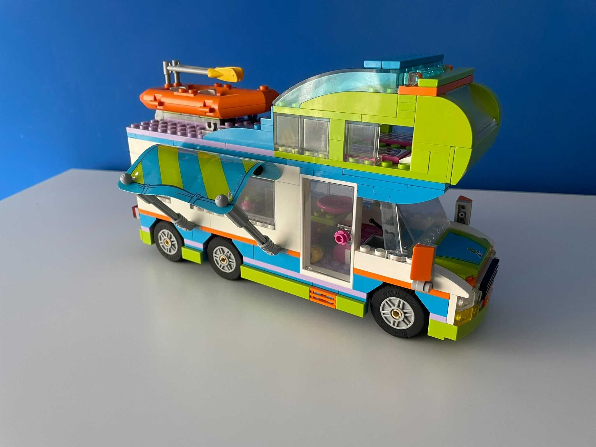 LEGO Friends 41339 Samochód kempingowy Mii