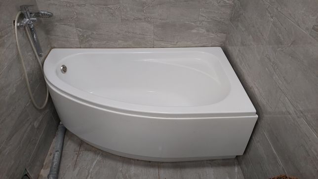 Продам акриловую ванну 140×80