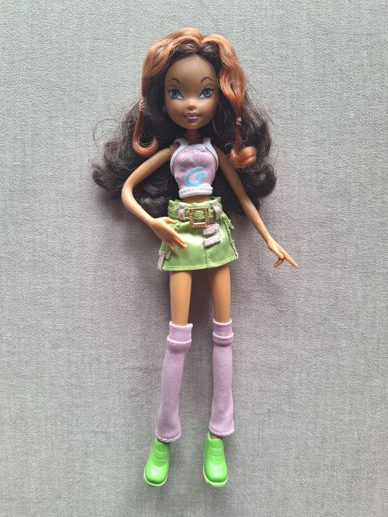 Boneca Winx Aisha/Layla - School Girl