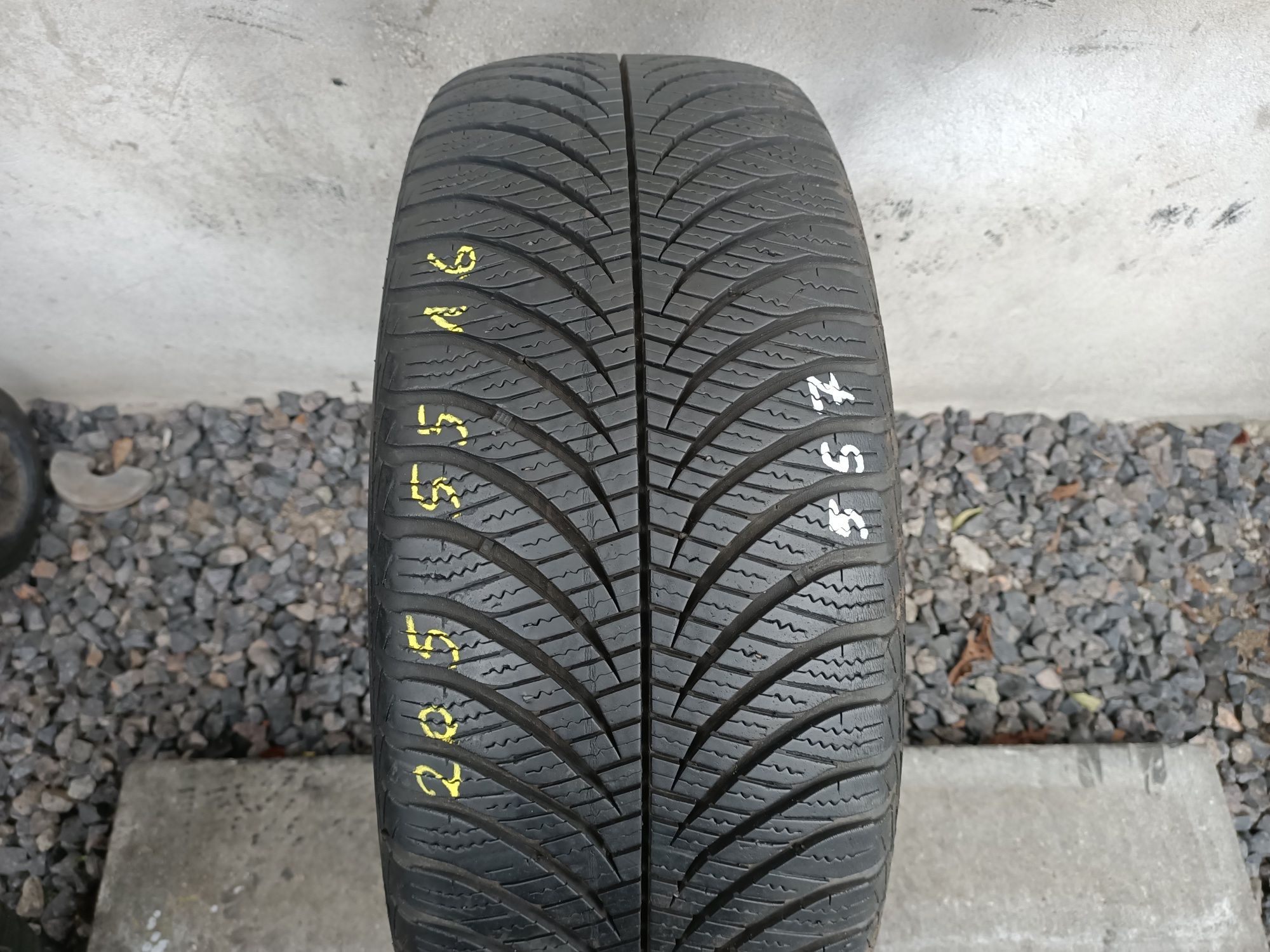 Goodyear Vector 4 Seasons 205/55/16 1sztuka