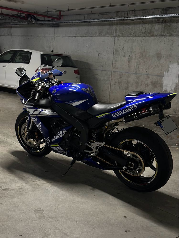 Yamaha YZF-R1 (RN12)