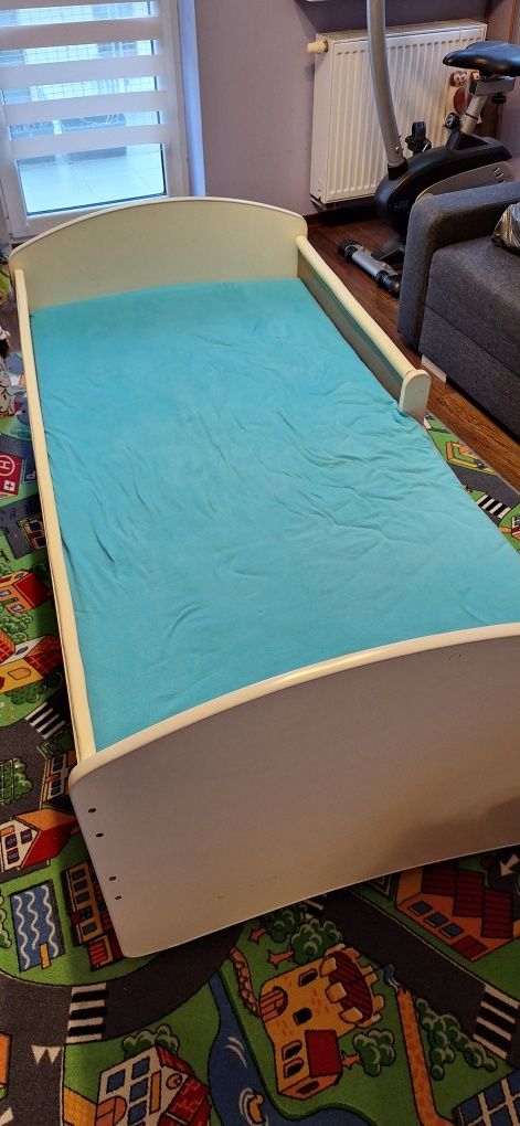 Łóżko dziecięce 160 x 80 cm, z tematem z bajki Auta