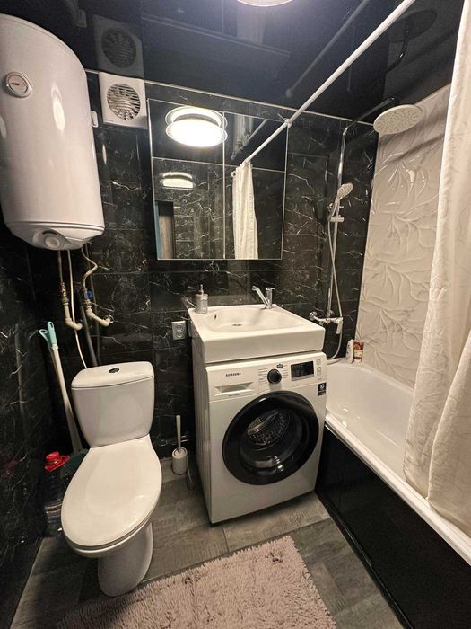 Продам 2-х комнатную квартиру в центре