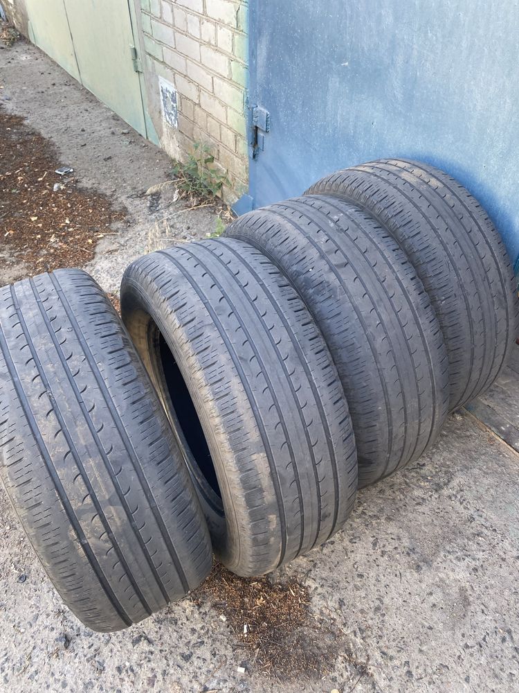 Goodyear 285/60/18