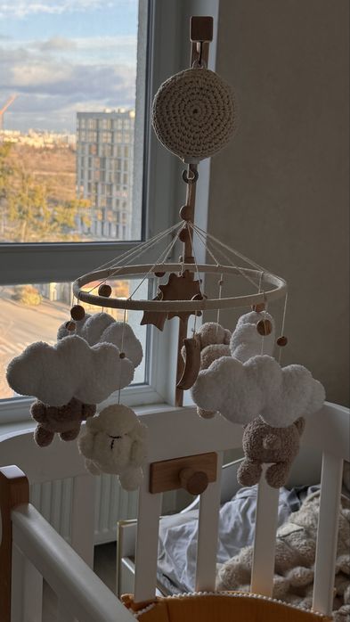 Продам мобіль в ліжечко ручної роботи