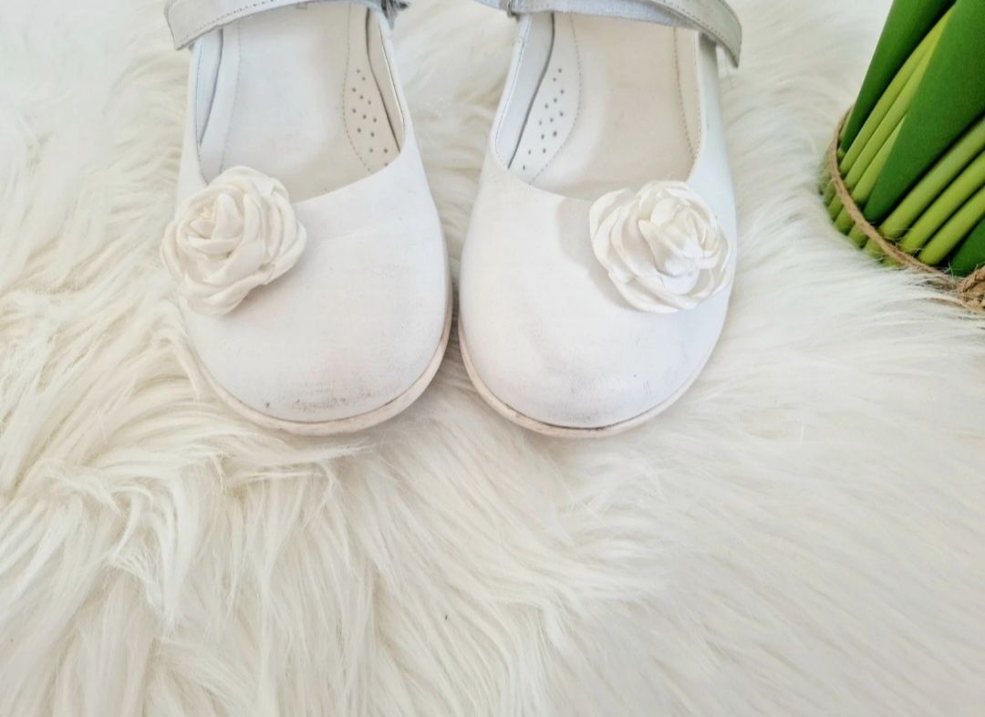 Buty komunijne baleriny lasocki young skórzane eleganckie
