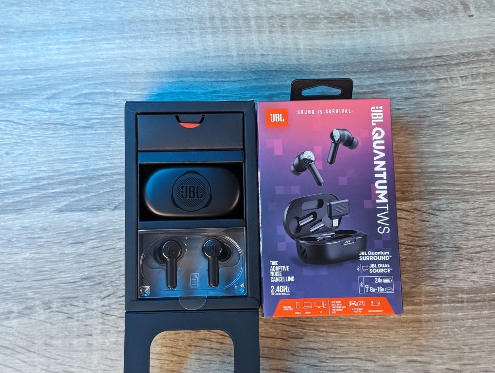 Продам навушники JBL Quantum TWS (офіційні, з гарантією)