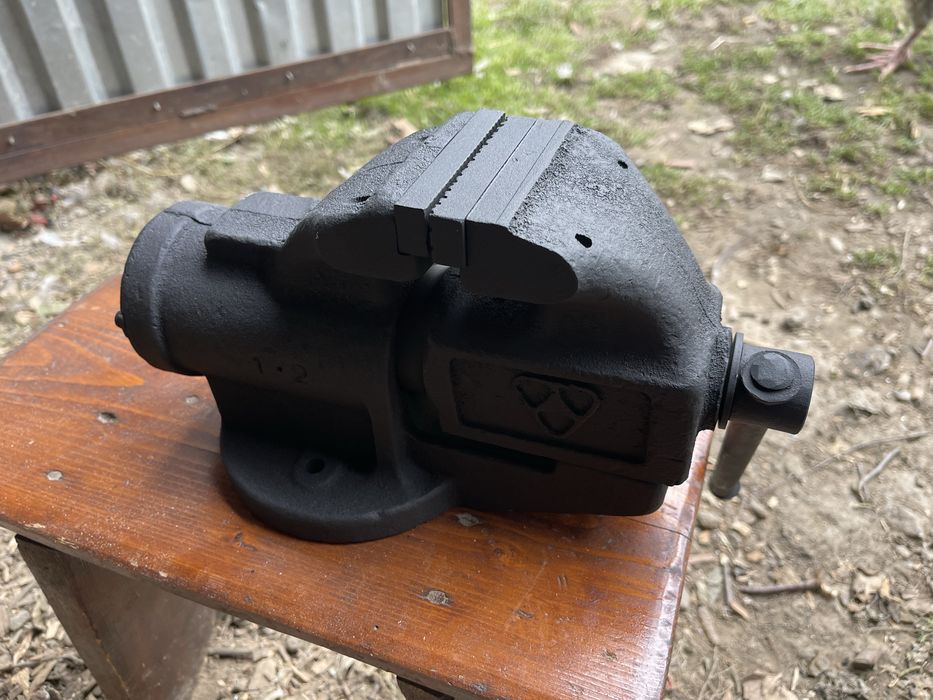 Продам лещата (тиски) СССР