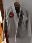 Kimono Gracie Barra mulher F3