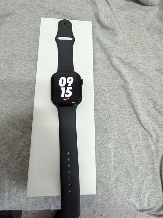 Apple watch S10        .