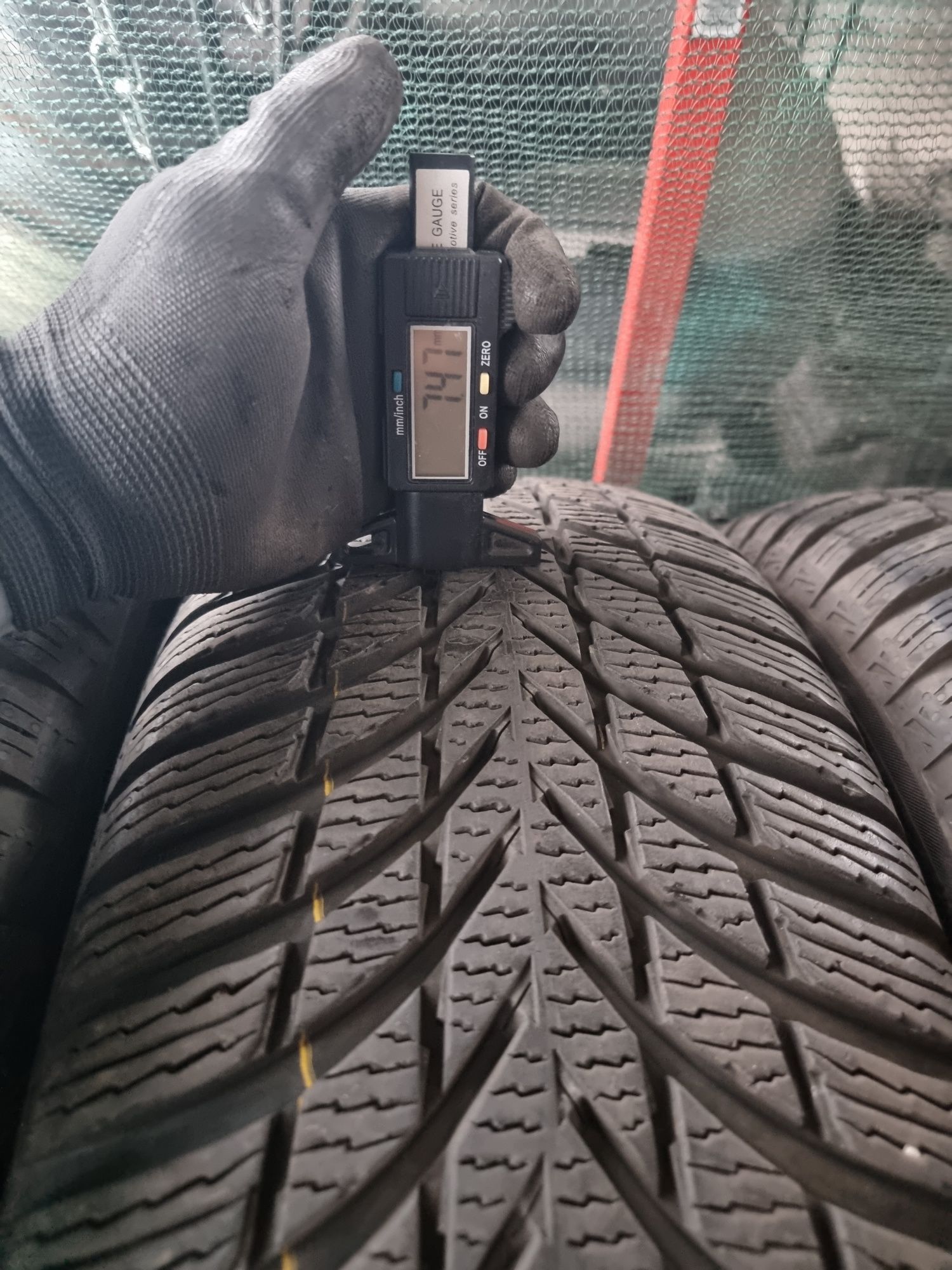 Opony zimowe 215/65r17 Nokian Hankook 2022/2023 rok