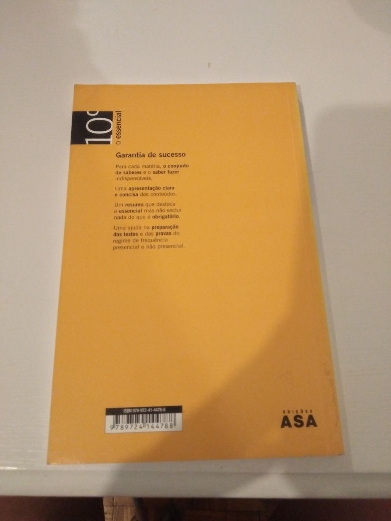 Livro "História A - O essencial 10°ano"