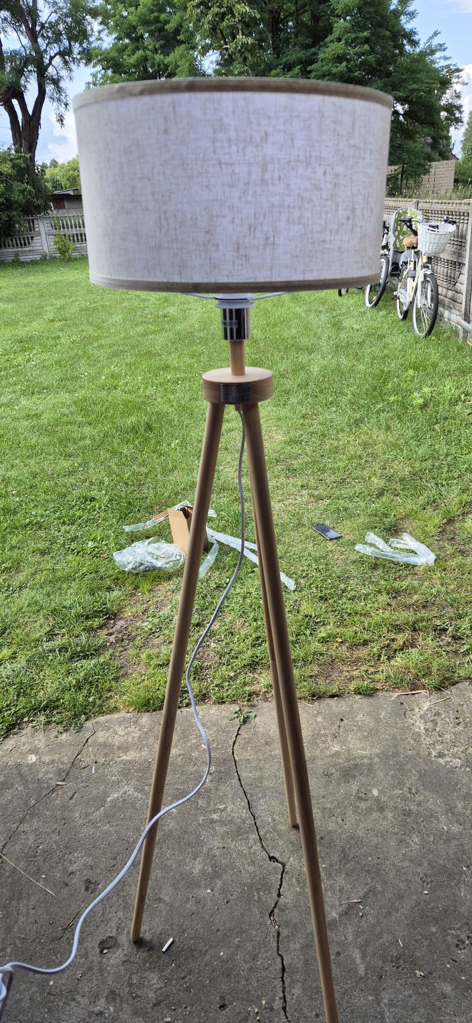 Lampa podłogowa  Drewniana