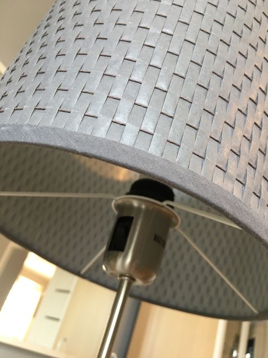 Lampa podłogowa piękna nowoczesna regulowana