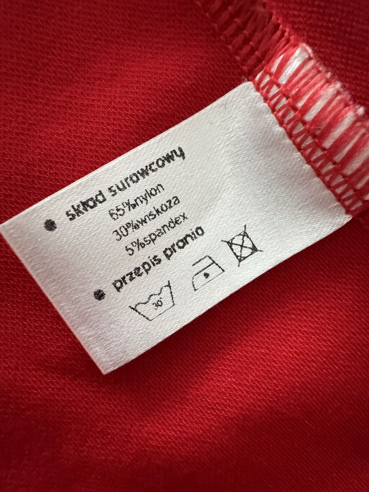 Sukienka z falbanka na jedno ramie