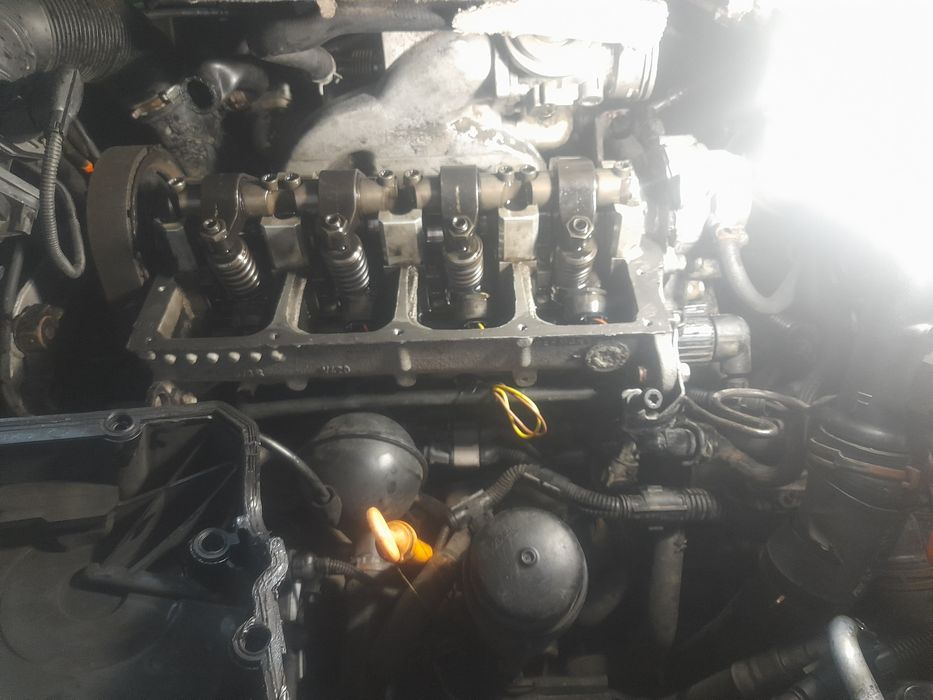 Займаюсь   ремонт  двигунів та ходовоїлегкових ходової та моторів.