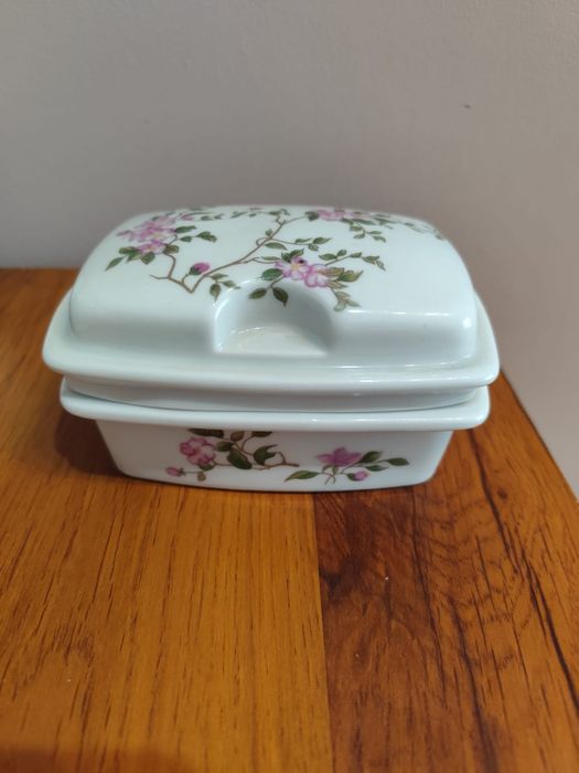 Maselnica porcelanowa