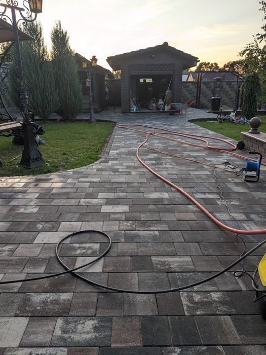 Вкладання бруківки,плитки тротуарної