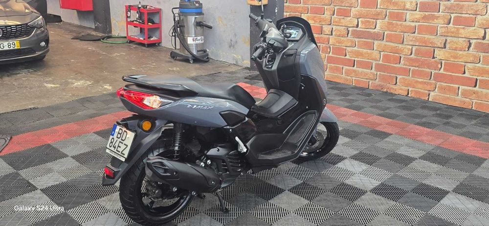 NMAX 2023 – Scooter Moderna com Baixa Quilometragem!