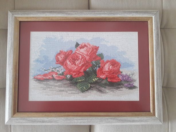 Obraz wyszywany z ramką haft 47 x 35 cm kwiaty róże martwa natura