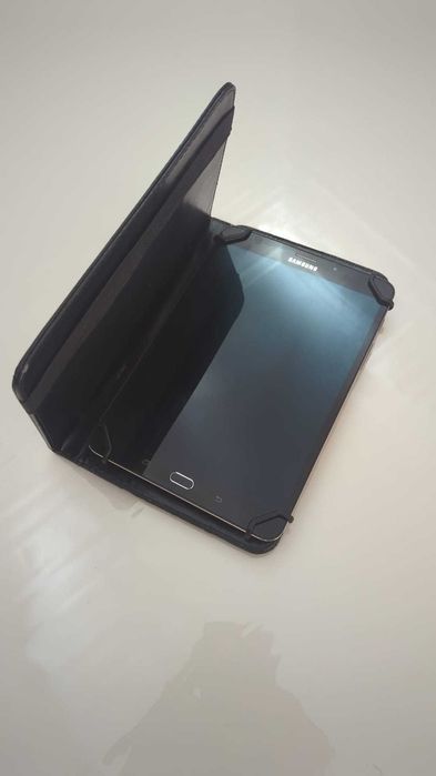 Tablet Samsung Galaxy Tab S2 com capa (bateria viciada)