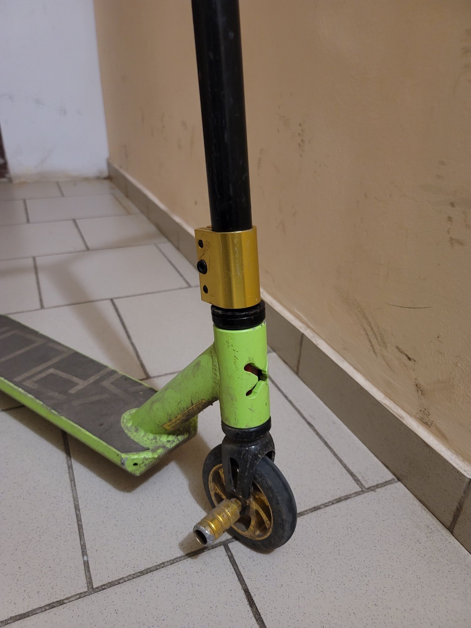 Продам самокат трюковий