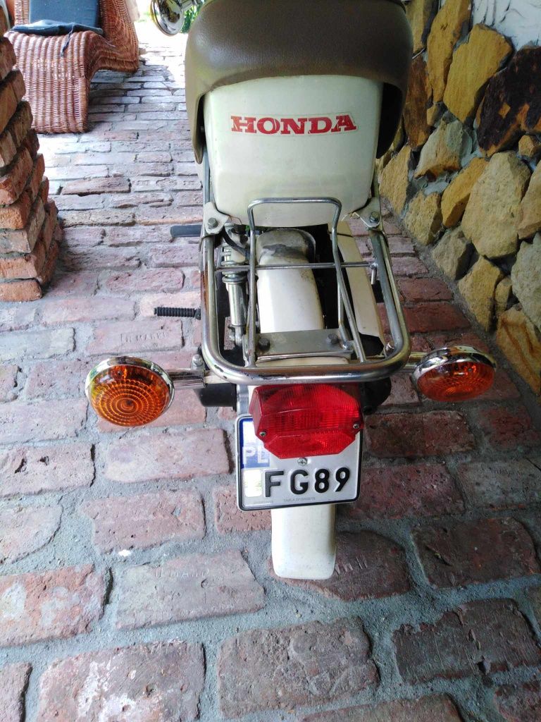 Motorower Honda. Pxl