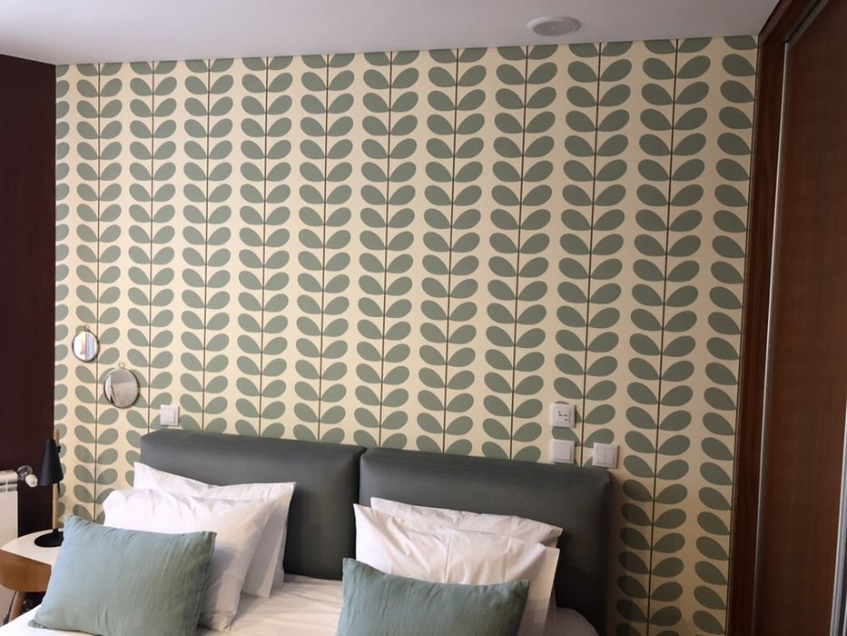 Venda e aplicação papel de parede. “Oferta cola”