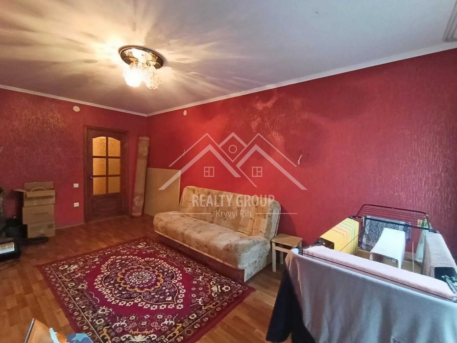 Продаж 4к квартири в тихому районі (Сертифікат)