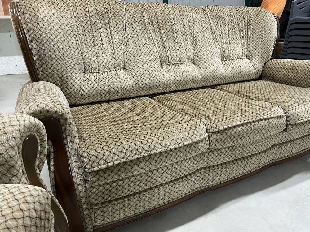 Conjunto de três sofas