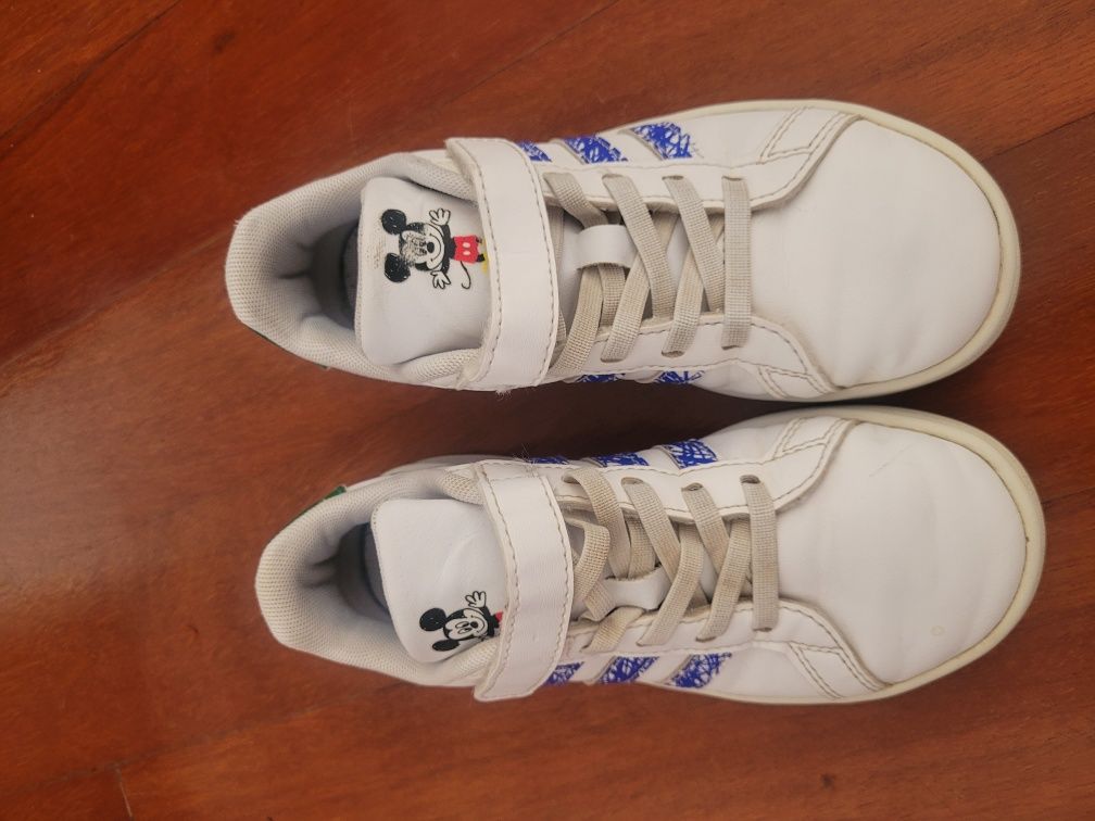 Ténis Adidas Mickey Mouse – Criança, impecáveis!