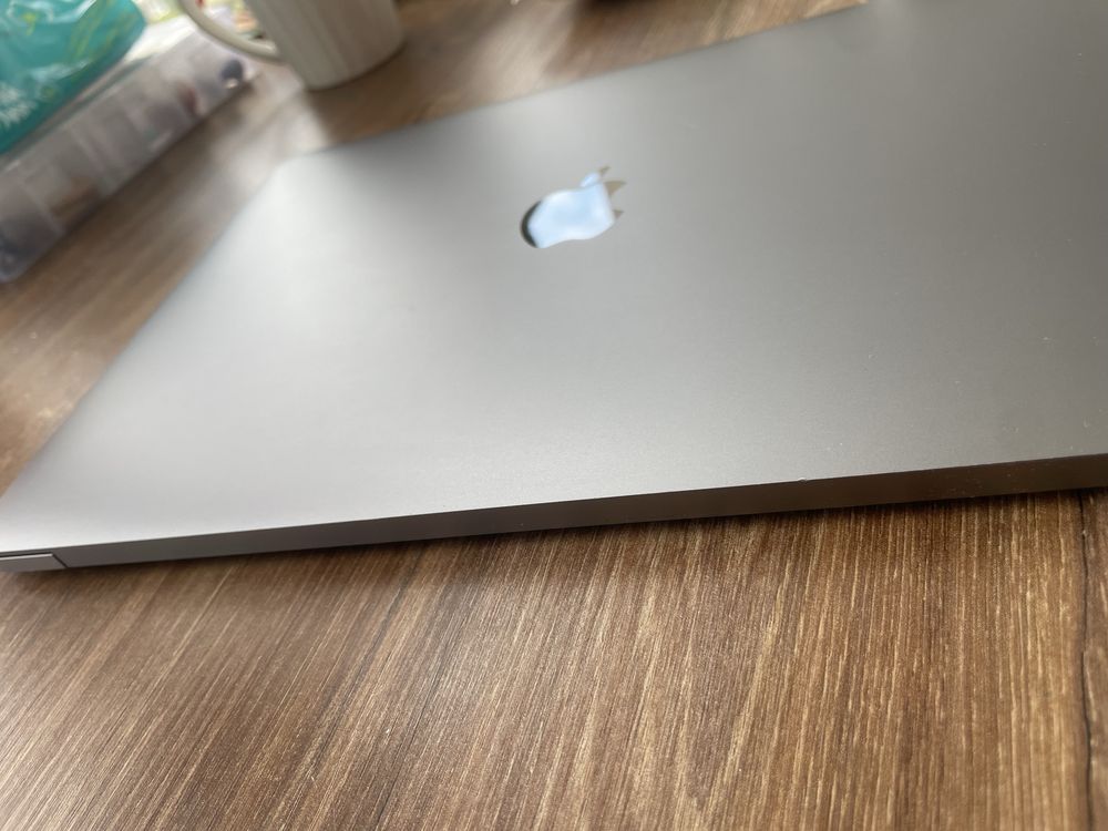 Macbook Pro 13’ 2017 A1708 8/128 gb