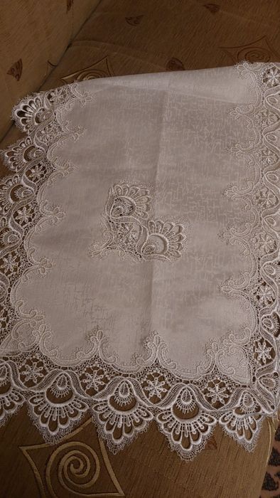 Bieżnik z gipiurowym obszyciem z materialu plamoodpornego