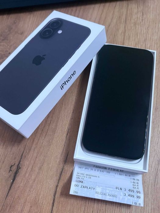Smartfon APPLE iPhone 16 5G 128GB 6.1" Czarny
