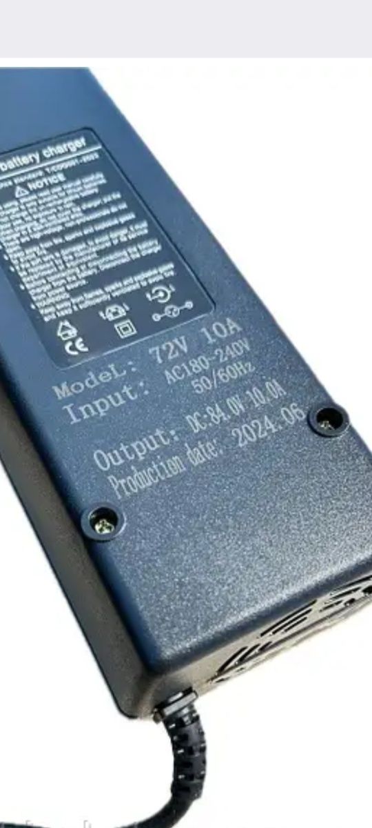 Зарядне до BLUETTI T500 T200S 58.8V/9A/10A блок живлення 25.2V/10A