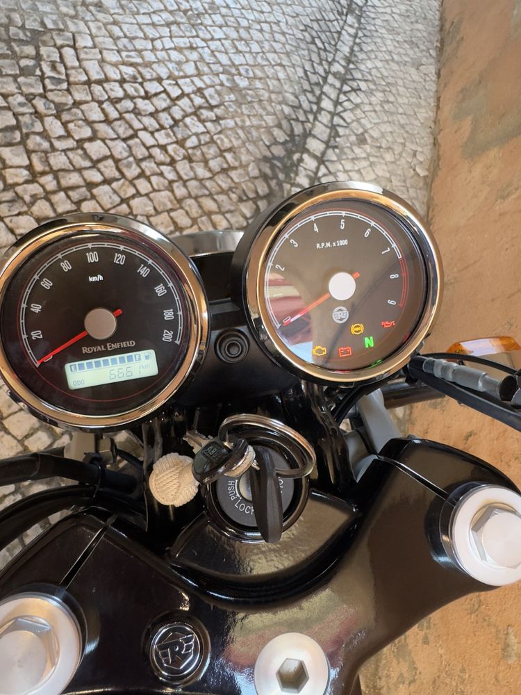 Royal Enfield continental GT 650. Apenas 700 kilometros