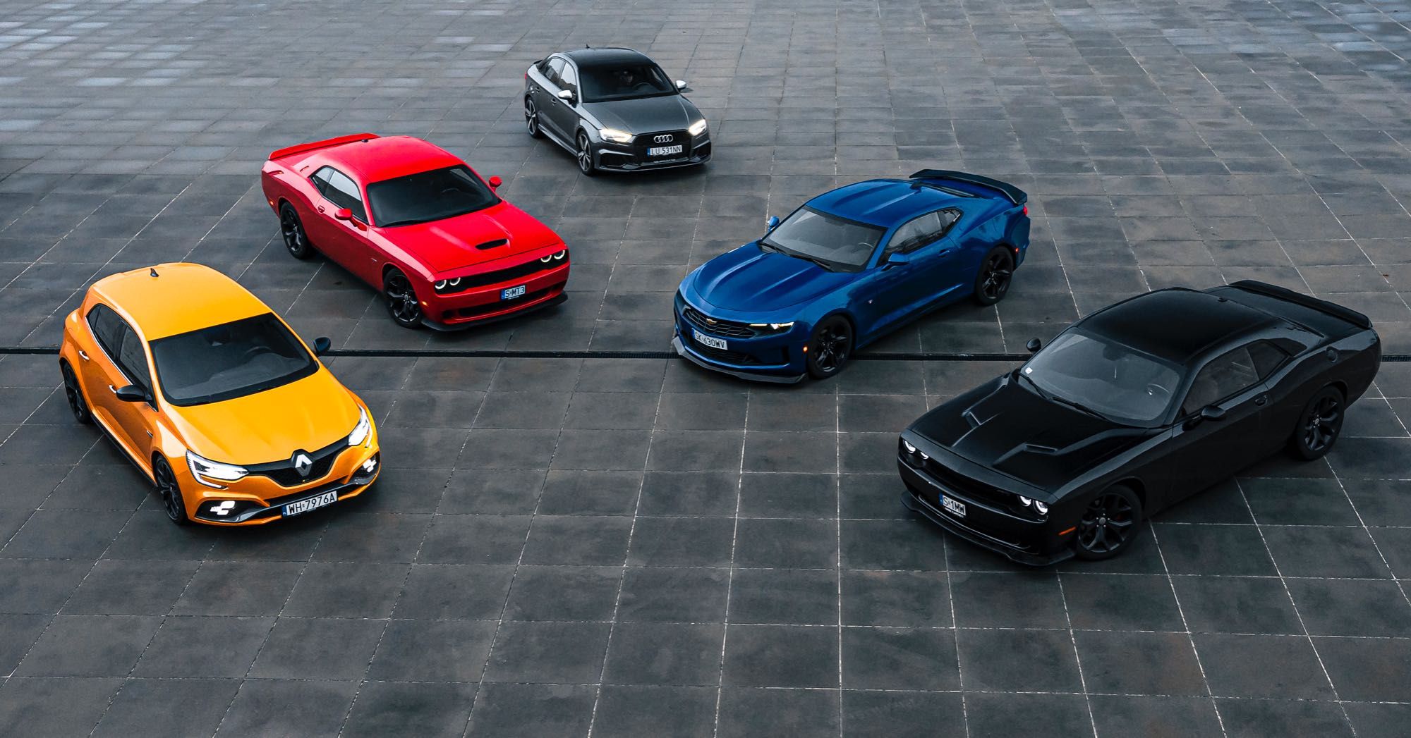 Wynajem Dodge Charger, Challenger, Mustang Cabrio, Audi RS3, Audi S3